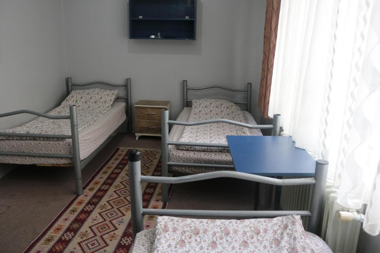 Zafer Hostel Коня Екстериор снимка