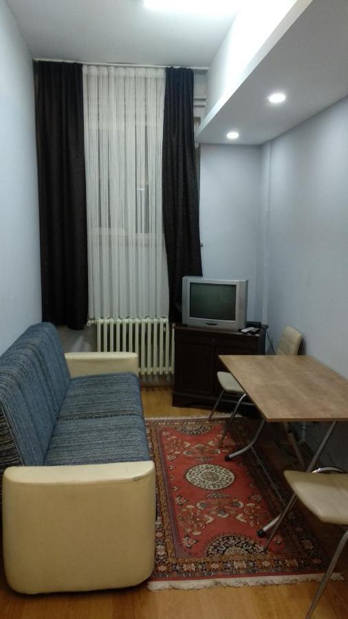 Zafer Hostel Коня Екстериор снимка