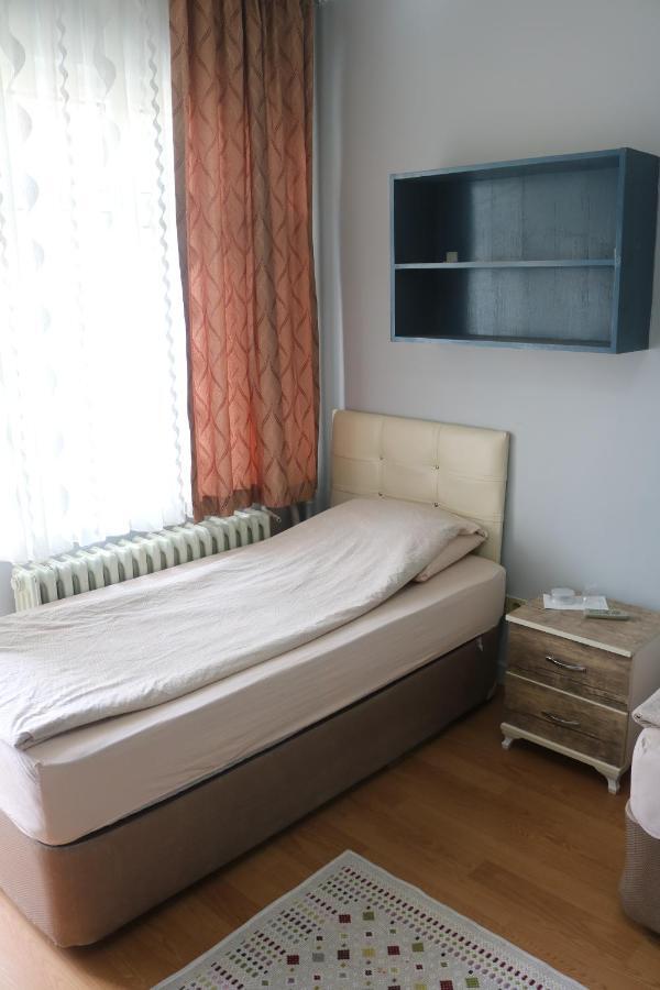 Zafer Hostel Коня Екстериор снимка