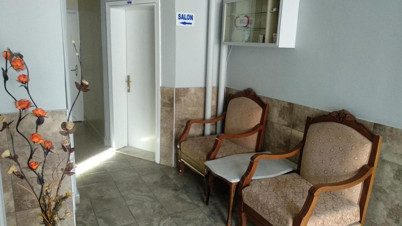 Zafer Hostel Коня Екстериор снимка